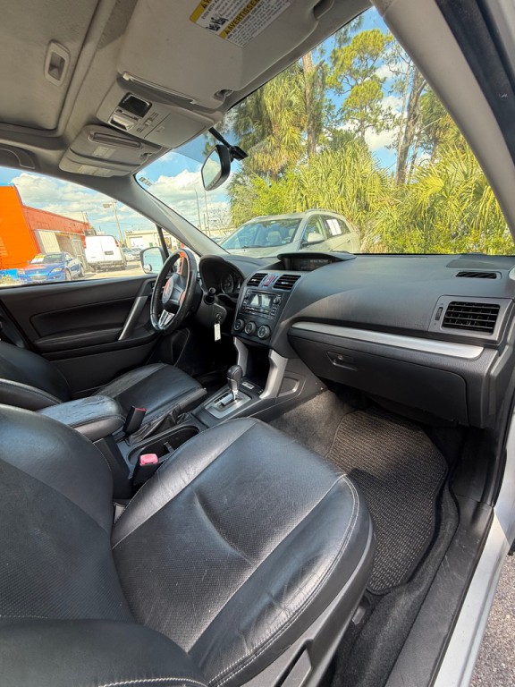 2015 Subaru Forester Image 12