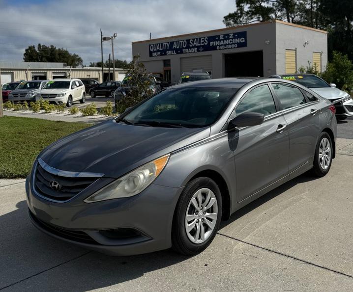 2011 Hyundai Sonata Image 1