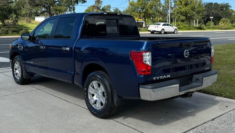 2017 Nissan Titan Image 2
