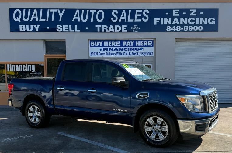 2017 Nissan Titan Image 1