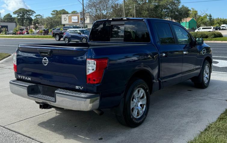 2017 Nissan Titan Image 4