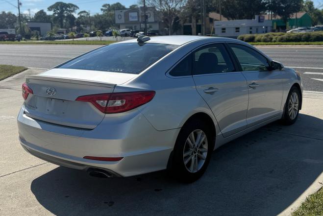 2015 Hyundai Sonata Image 4