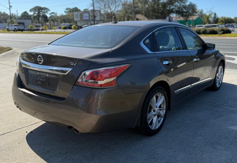 2015 Nissan Altima Image 4