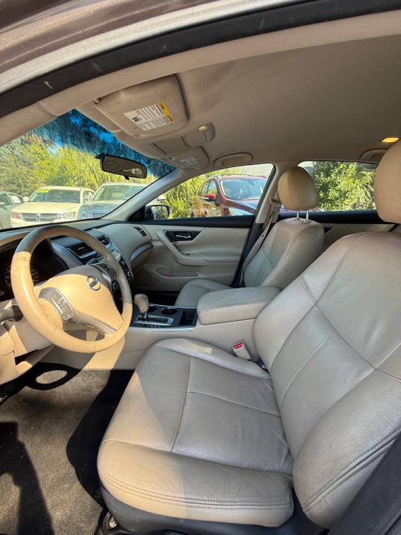 2015 Nissan Altima Image 7