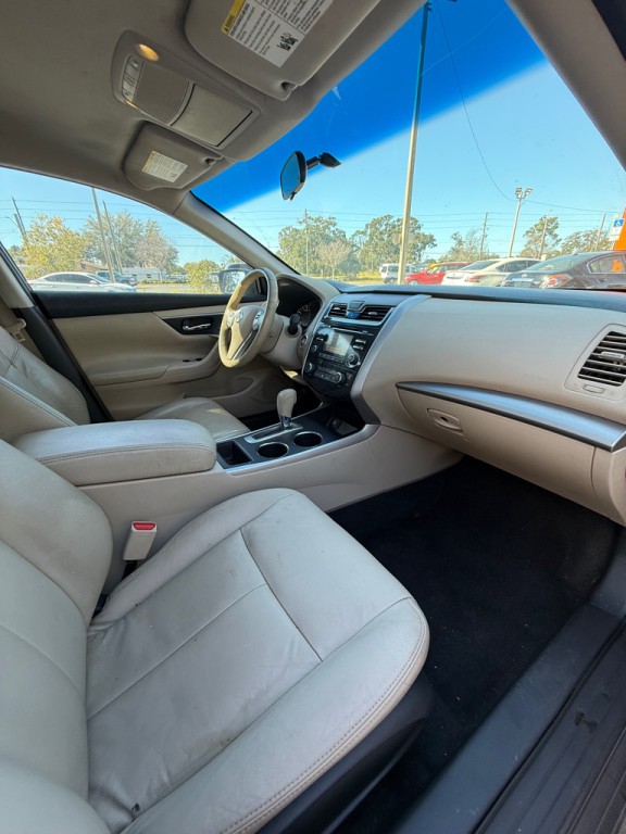 2015 Nissan Altima Image 11