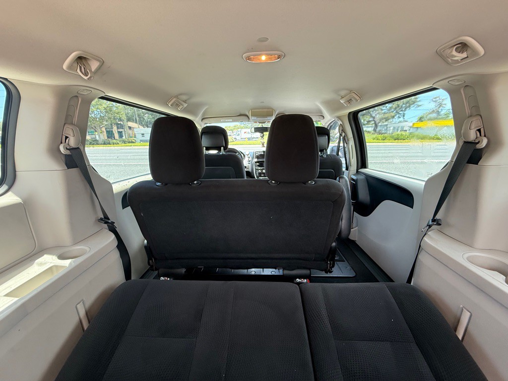 2014 Dodge Grand Caravan Image 11