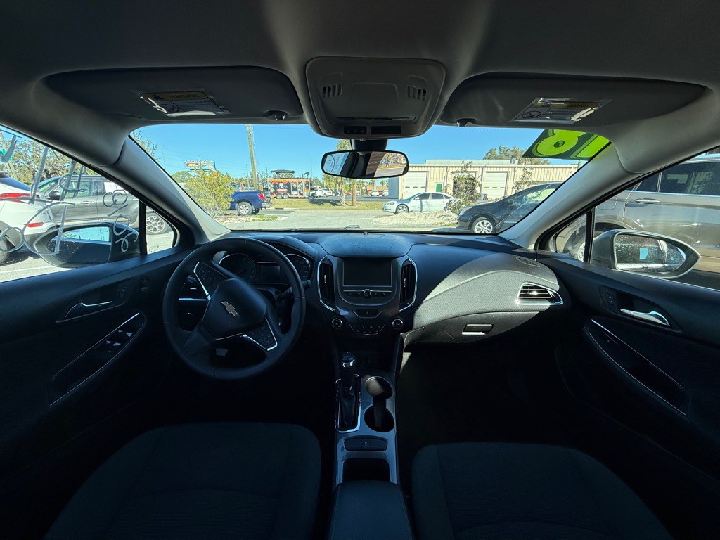 2018 Chevrolet Cruze Image 6