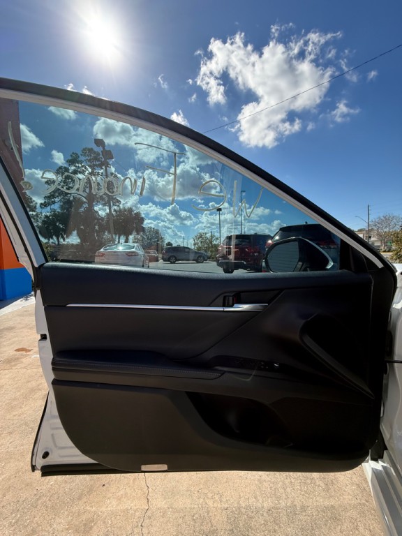 2021 Toyota Camry Image 8