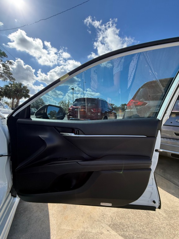 2021 Toyota Camry Image 12