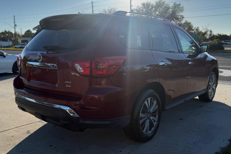 2018 Nissan Pathfinder Image 4