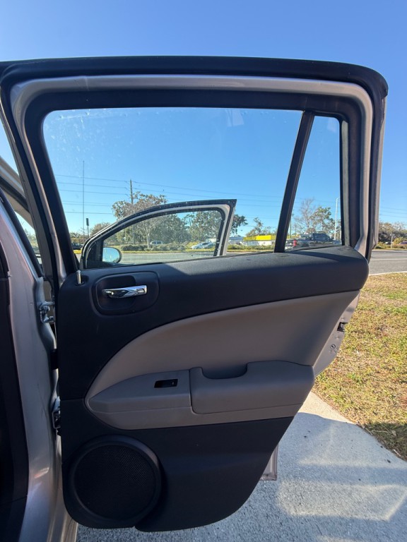 2012 Dodge Caliber Image 15