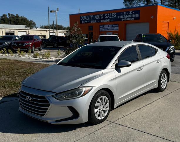 2017 Hyundai Elantra Image 2