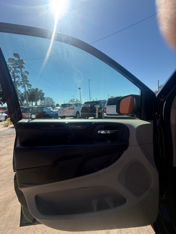 2016 Dodge Grand Caravan Image 8