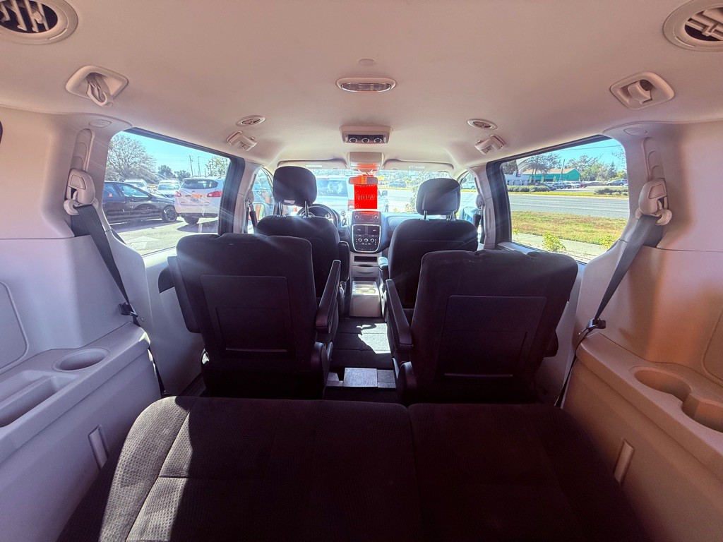 2016 Dodge Grand Caravan Image 11