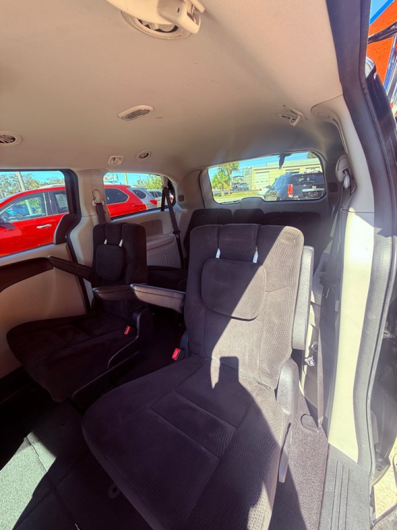 2016 Dodge Grand Caravan Image 9