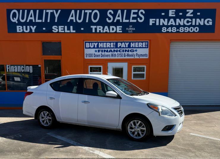 2019 Nissan Versa Image 1