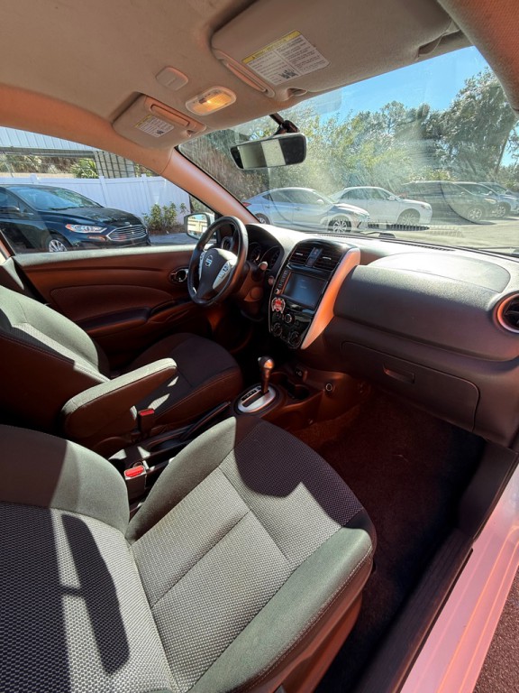 2019 Nissan Versa Image 11