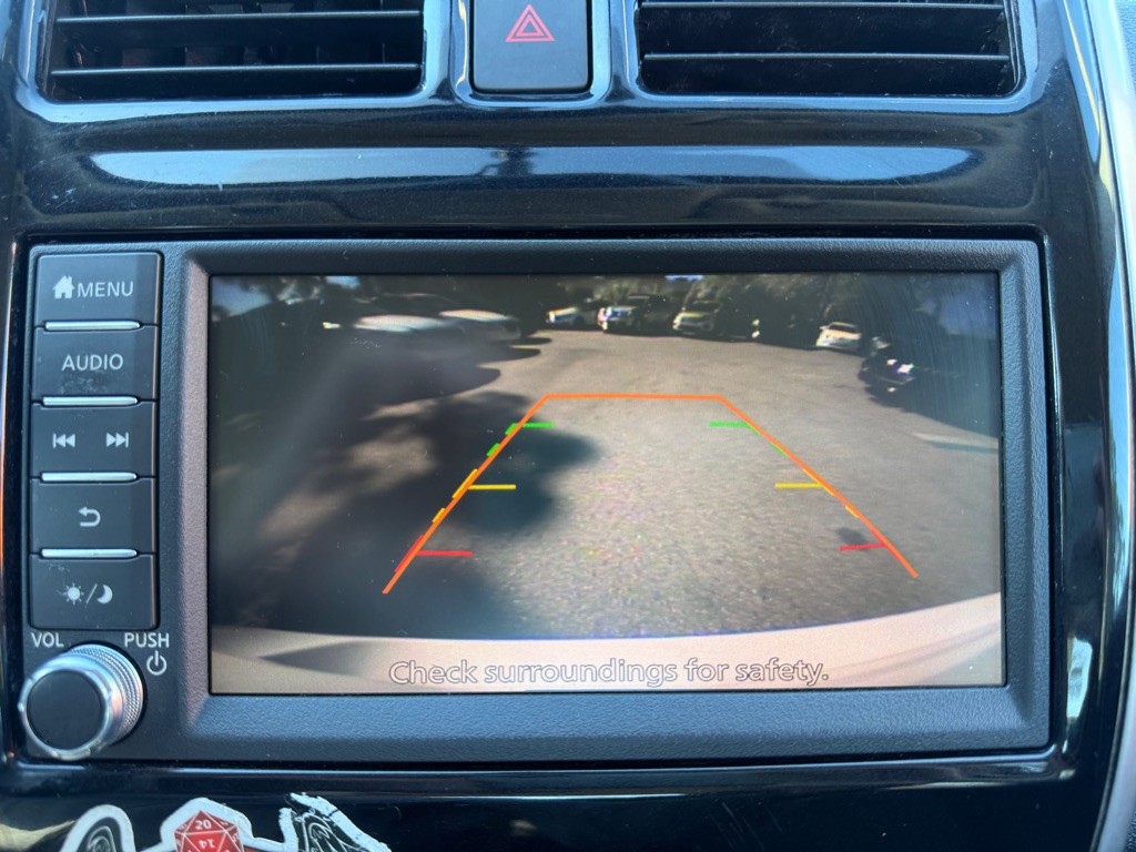 2019 Nissan Versa Image 15