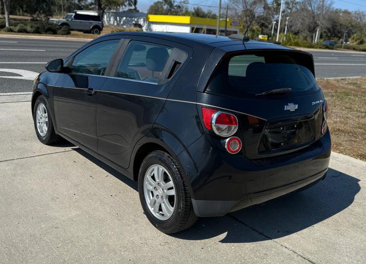 2015 Chevrolet Sonic Image 3