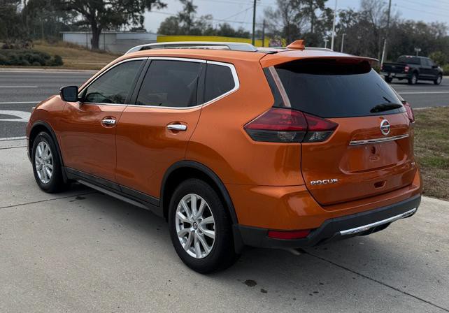 2018 Nissan Rogue Image 2