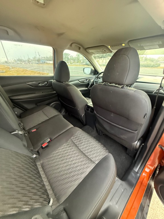 2018 Nissan Rogue Image 12