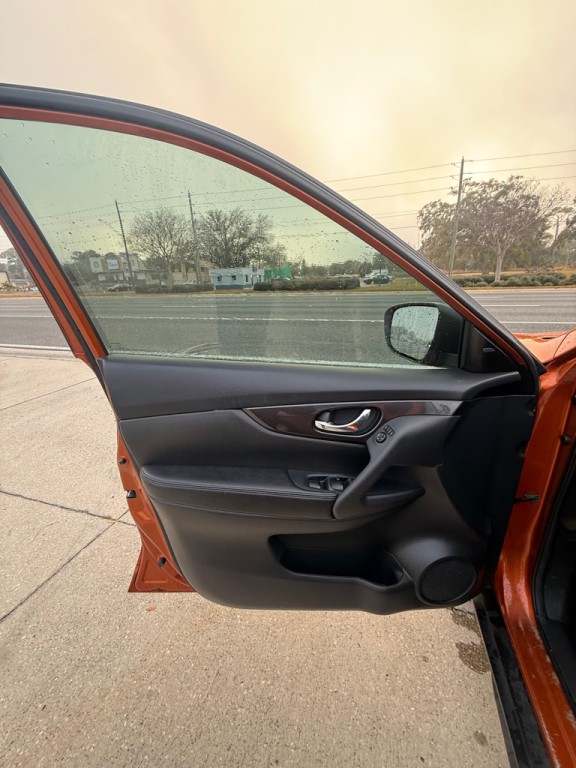 2018 Nissan Rogue Image 8