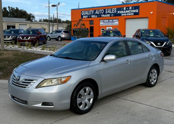 2009 Toyota Camry Image 2