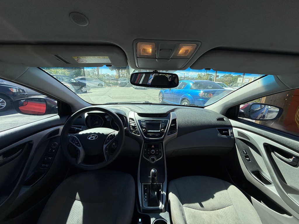 2016 Hyundai Elantra Image 6