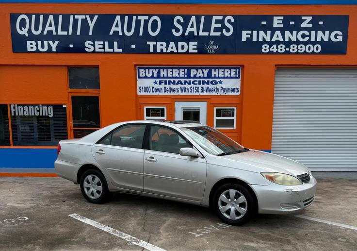 2004 Toyota Camry Image 1