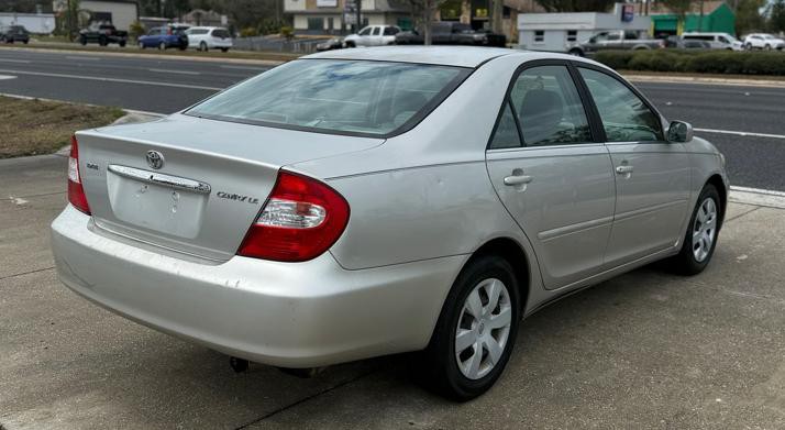 2004 Toyota Camry Image 4