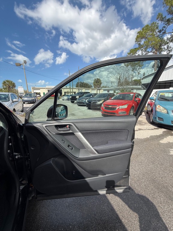 2015 Subaru Forester Image 13