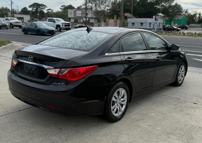 2011 Hyundai Sonata Image 4