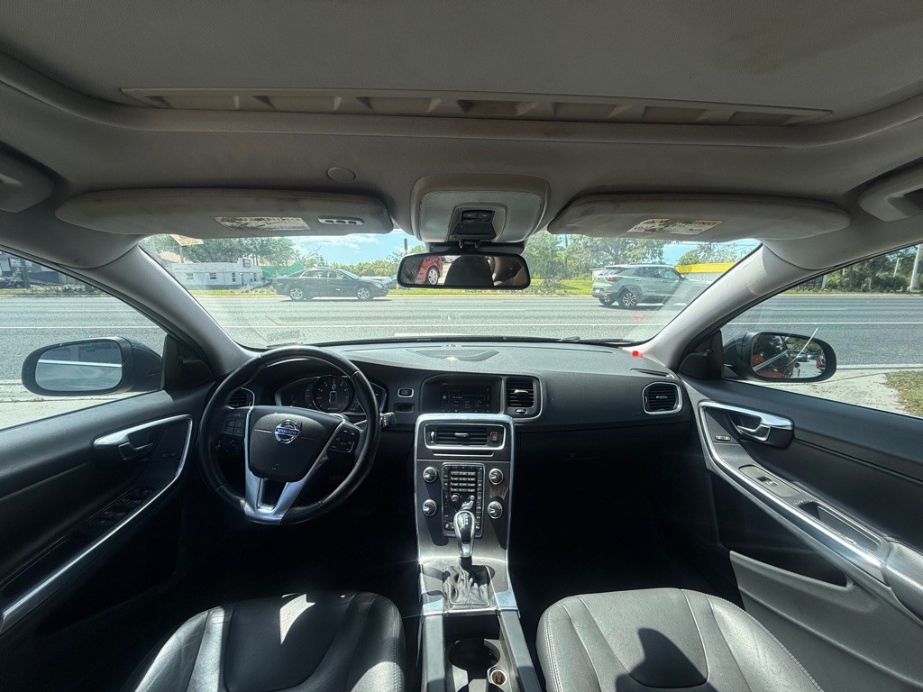 2015 Volvo S60 Image 6