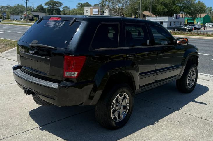 2007 Jeep Grand Cherokee Image 4