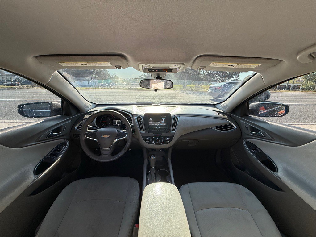 2017 Chevrolet Malibu Image 6