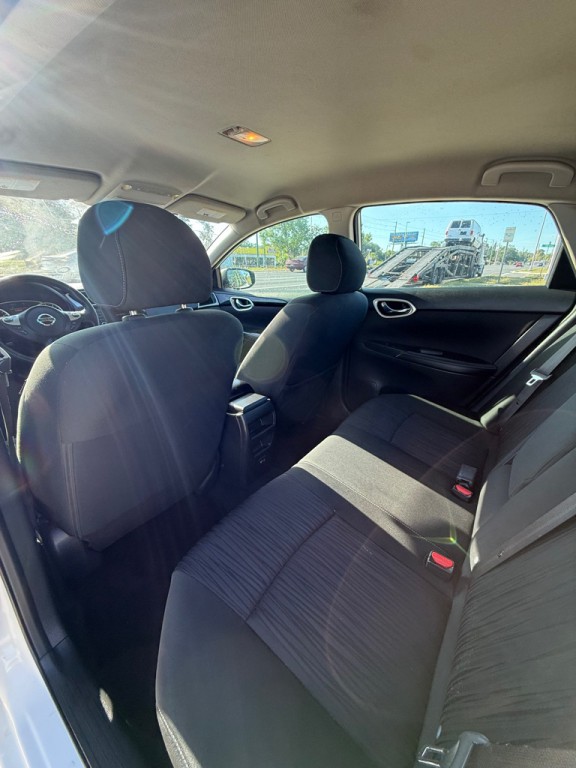 2019 Nissan Sentra Image 9