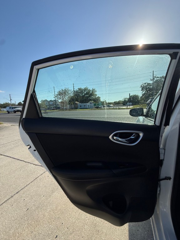 2019 Nissan Sentra Image 10