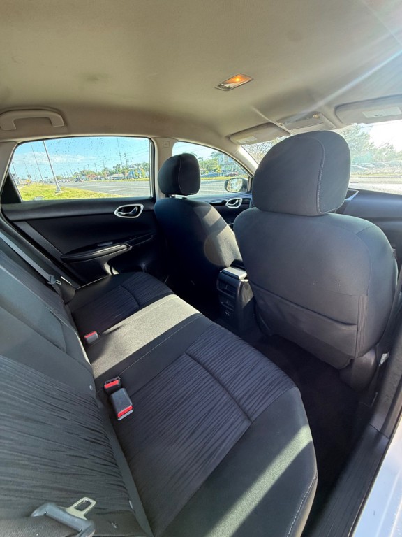 2019 Nissan Sentra Image 13