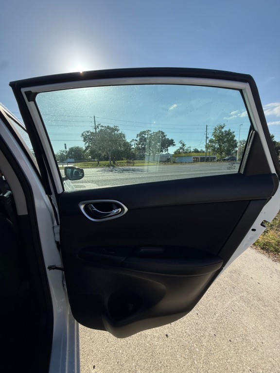2019 Nissan Sentra Image 14