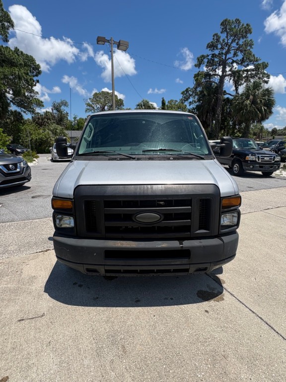 2014 Ford Econoline Image 2