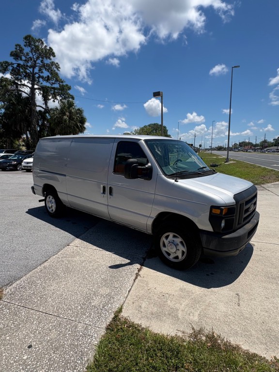 2014 Ford Econoline Image 3