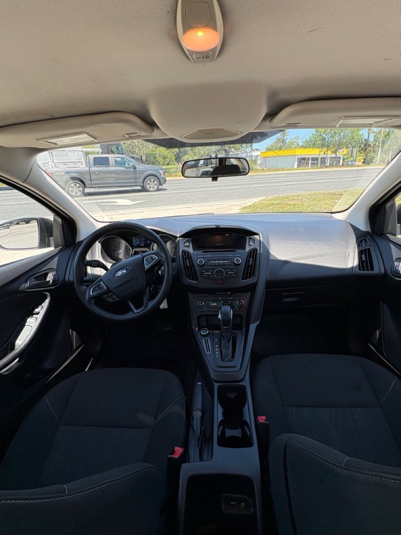 2016 Ford Focus Image 7