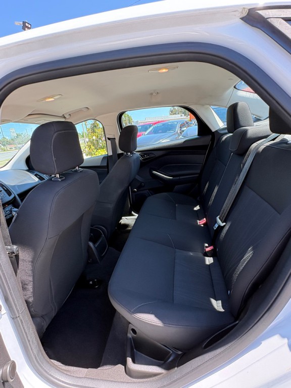 2016 Ford Focus Image 10