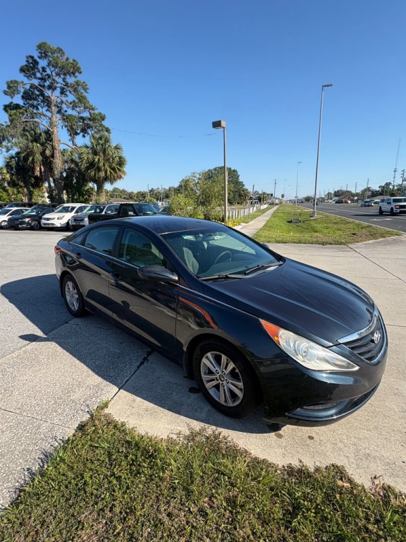 2011 Hyundai Sonata Image 3