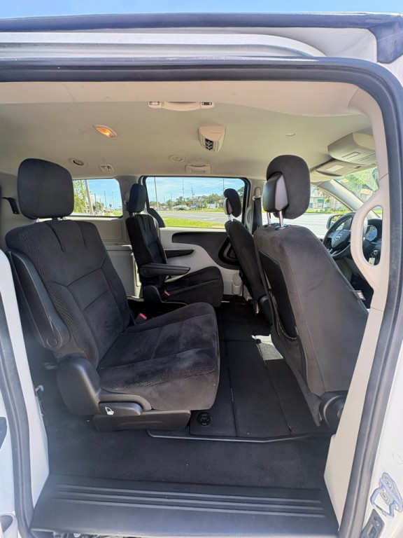 2016 Dodge Grand Caravan Image 6