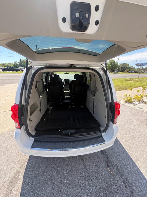 2016 Dodge Grand Caravan Image 9