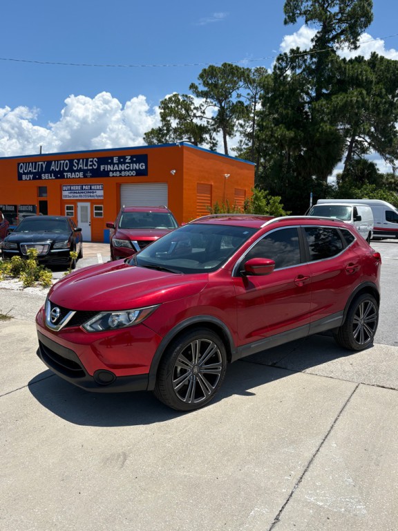 2017 Nissan Rogue Image 1