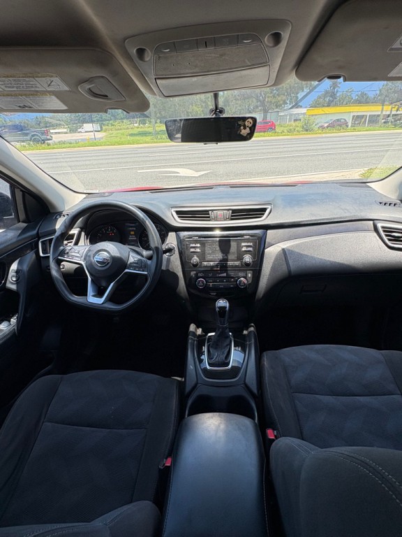 2017 Nissan Rogue Image 8