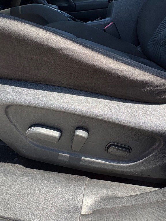 2017 Nissan Rogue Image 15