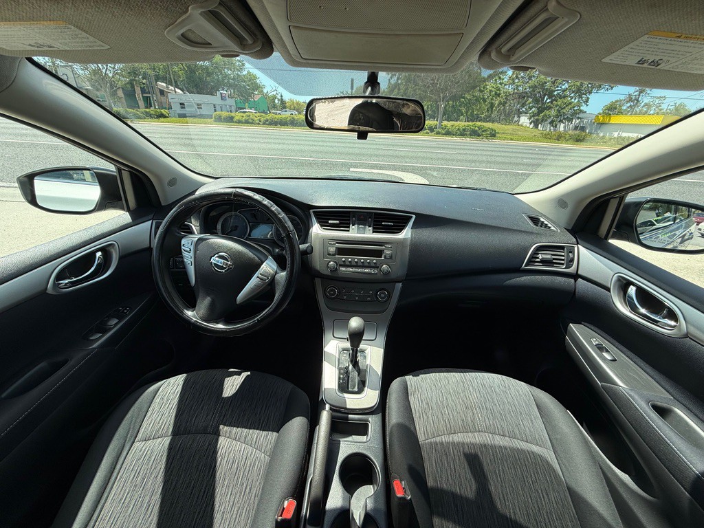 2014 Nissan Sentra Image 4